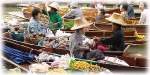 Picture from the famous floating market in Thailand